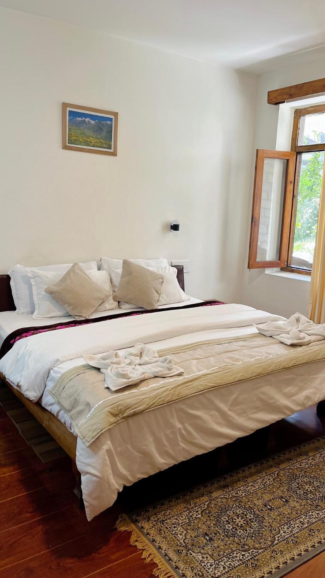 Tourist Hotel 10 Minutes Walking Distance From The Mall Manāli Εξωτερικό φωτογραφία
