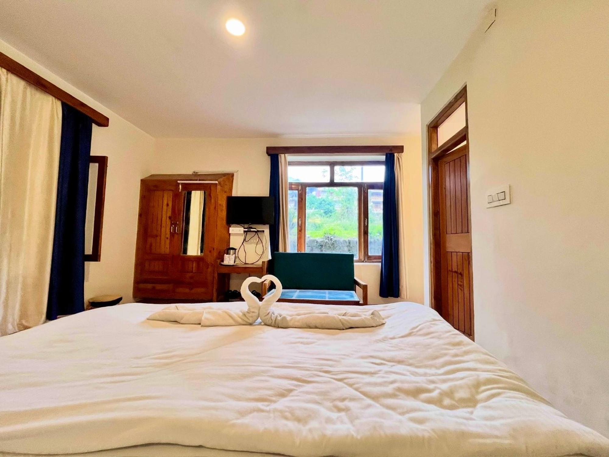 Tourist Hotel 10 Minutes Walking Distance From The Mall Manāli Εξωτερικό φωτογραφία